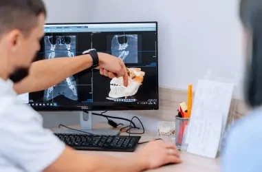 Чем отличается накладка на зуб от коронки? | DENTART Чем отличается накладка на зуб от коронки?
