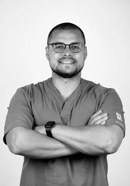 Янишевский Мирослав Терапевт, Эндодонтист | DENTART Янишевский Мирослав Терапевт, Эндодонтист